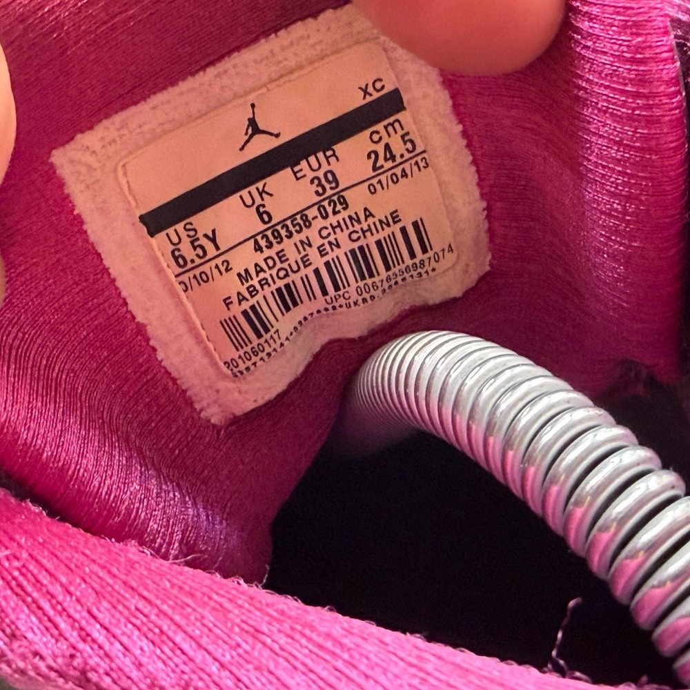 Size 6.5Y Jordan 13 Retro Cool Gray Fusion Pink (GS) Girls Sneakers 439358-029 - Picture 10 of 10